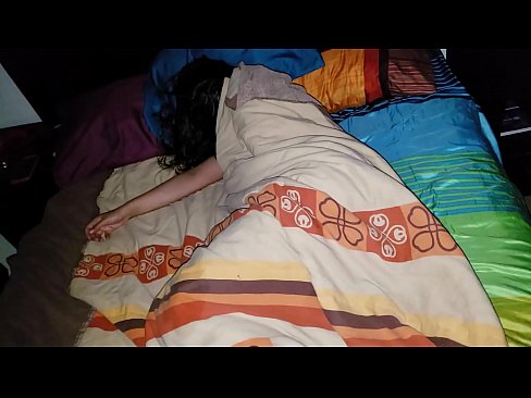 ❤️ Stepson berating a sua jovem madrasta enquanto ela dorme. Sexo superior em nós pt.full-porner-com.ru ️❤